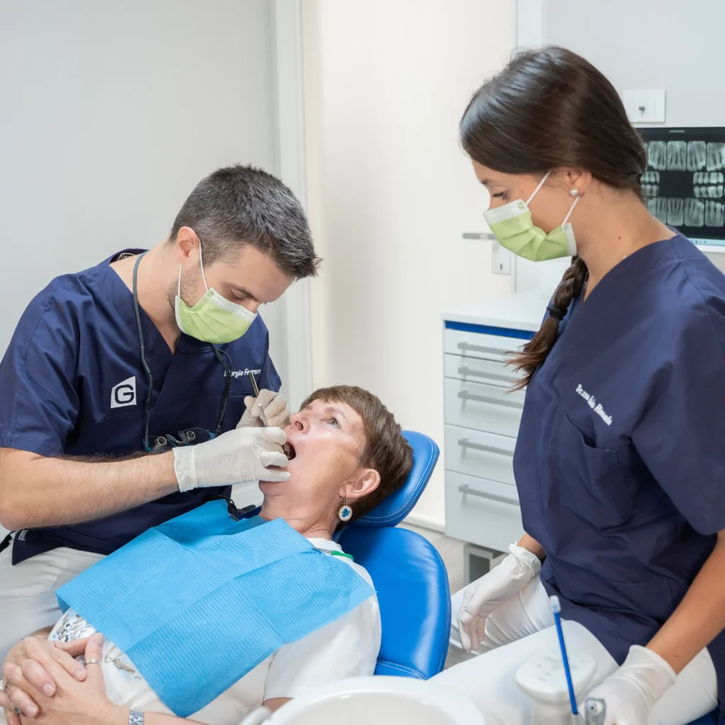FOTO CI PRENDIAMO CURA DI TE 3 - Dentista a Saluzzo